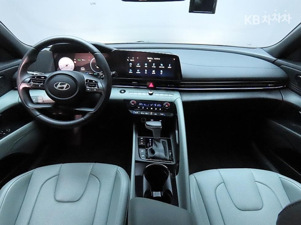 Hyundai The New (facelift) Avante (Elantra) (CN7)1.6 Gasoline Inspiration - 6