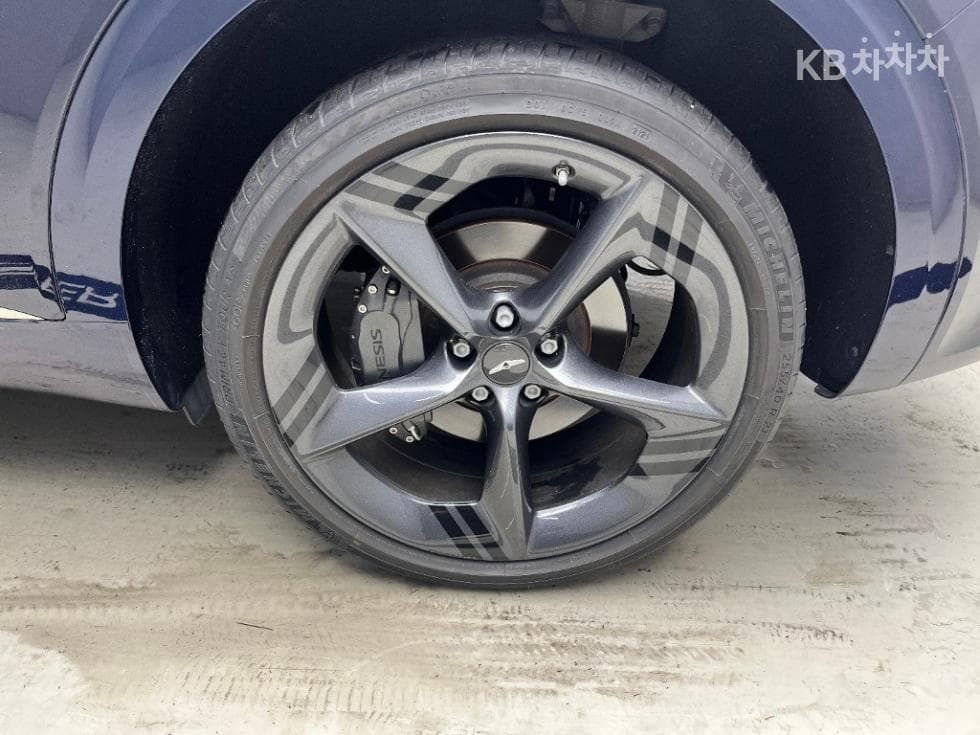 Дженезис GV70Бензин 2.5T 2WD - 17