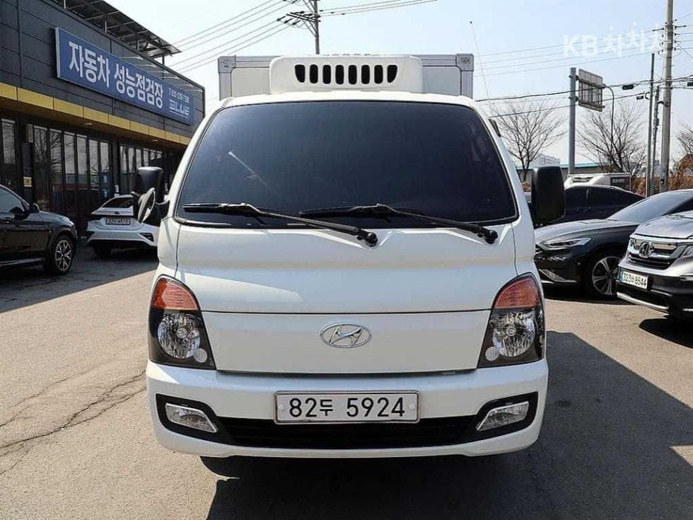 Хюндай Porter 2 Удължено междуосие Super Cab 냉동Товарна надстройка차 Стил - Image 1