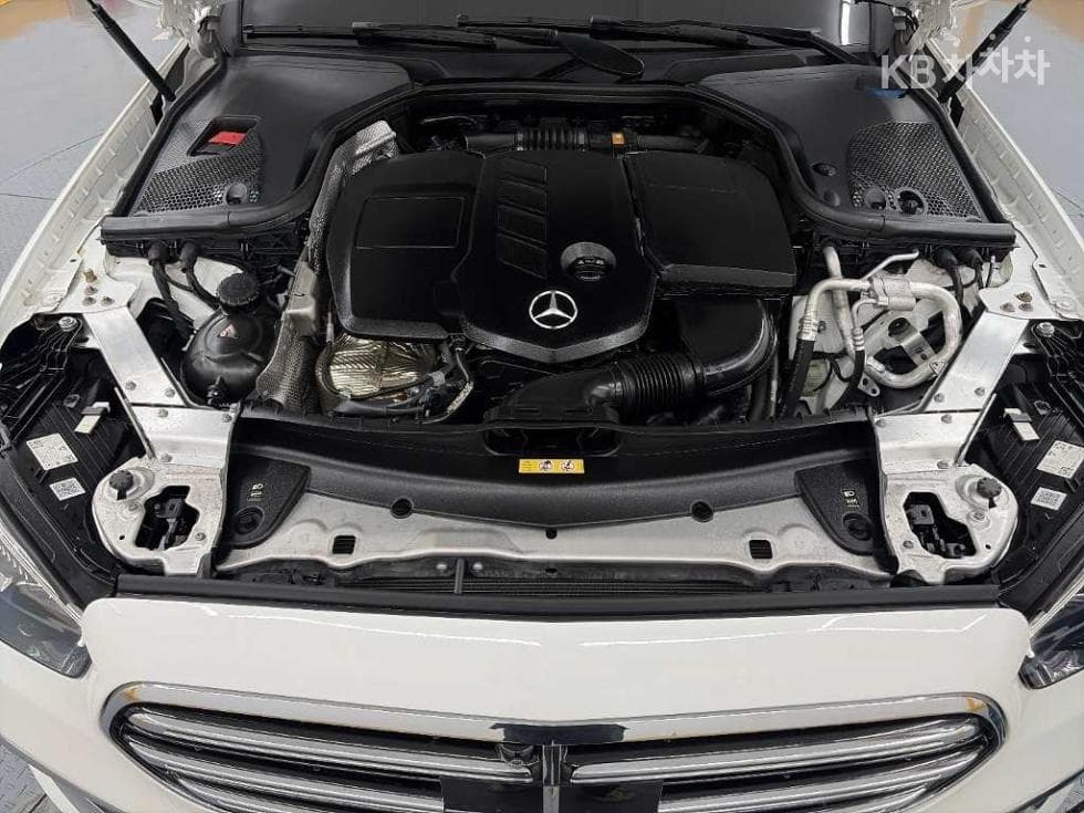 Mercedes-Benz E-Class (W213)E220d 4MATIC Exclusive - 5