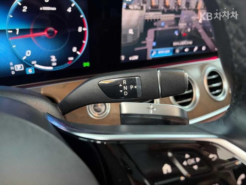 Mercedes-Benz E-Class (W213)E220d 4MATIC Exclusive - 8