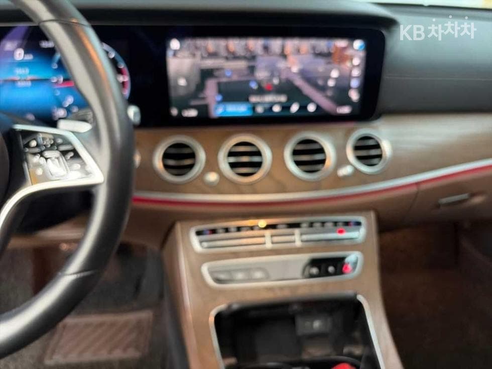 Mercedes-Benz E-Class (W213)E220d 4MATIC Exclusive - 10