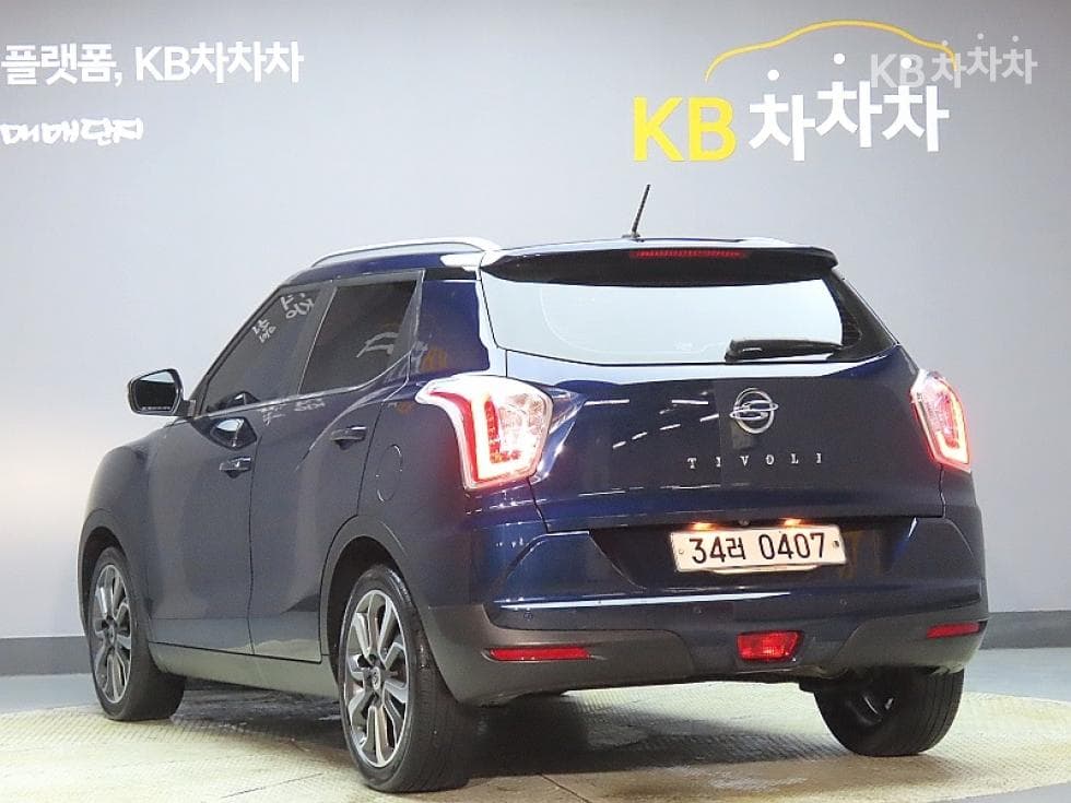 KG Mobility TivoliGasoline LX Standard - 4
