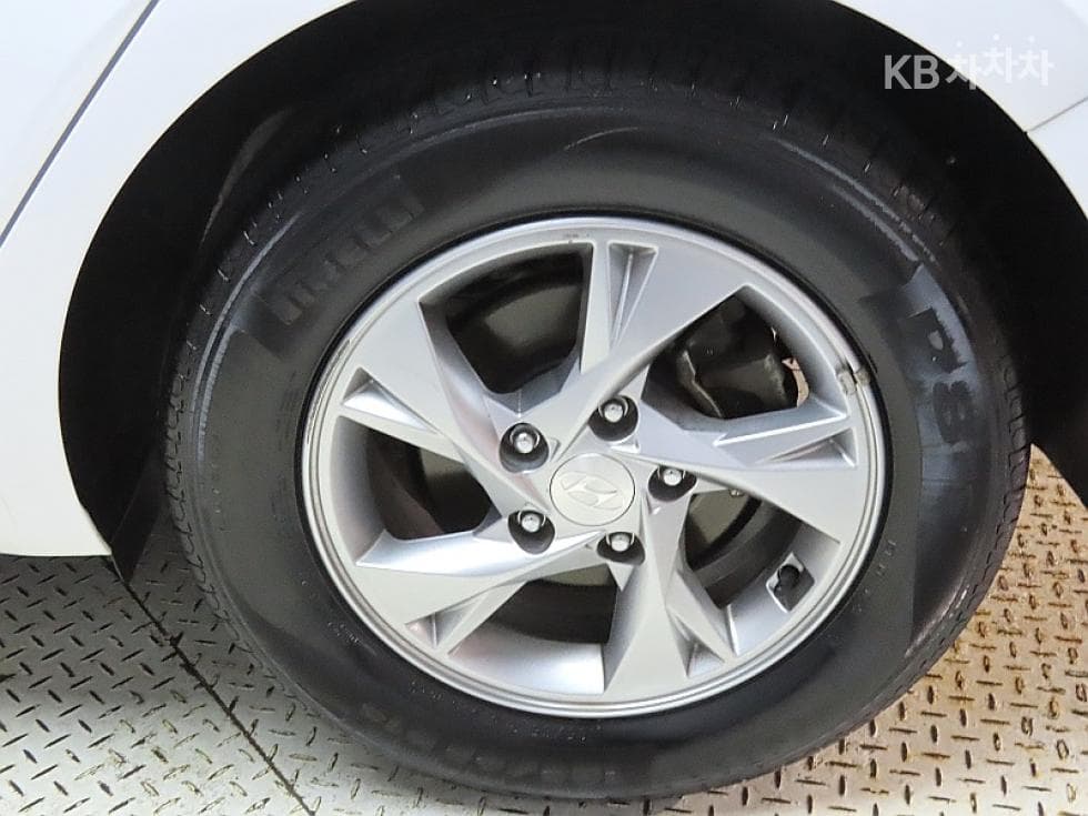 Hyundai All New Avante (Elantra)(CN7)1.6 Gasoline Modern - 20