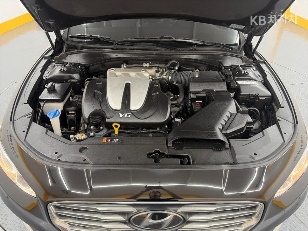 Hyundai Grandeur (Azera)IGRental car 3.0 LPi Modern Standard - 5