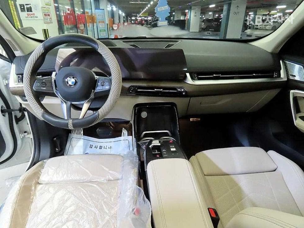 BMW X1(U11)sDrive20i xLine - 10