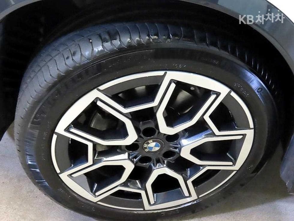 BMW X1(U11)sDrive20i xLine - 20