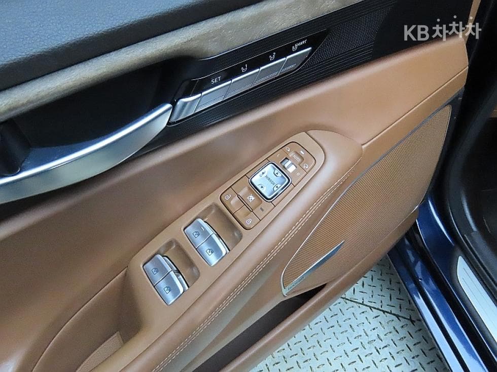 Genesis G903.8 GDi AWD Luxury - 13