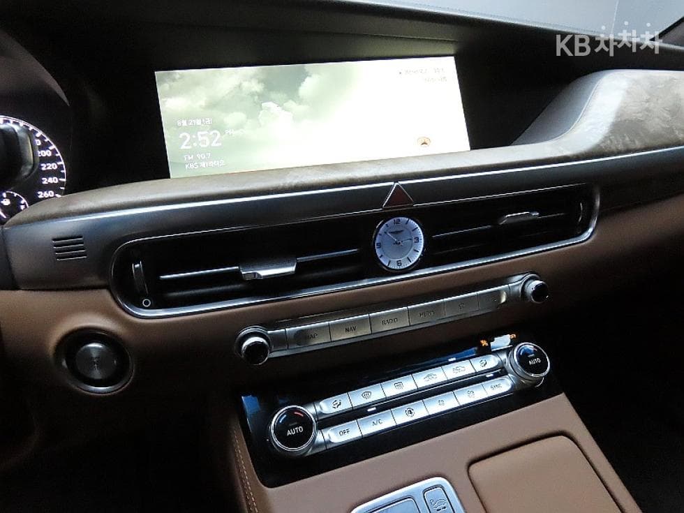 Genesis G903.8 GDi AWD Luxury - 17