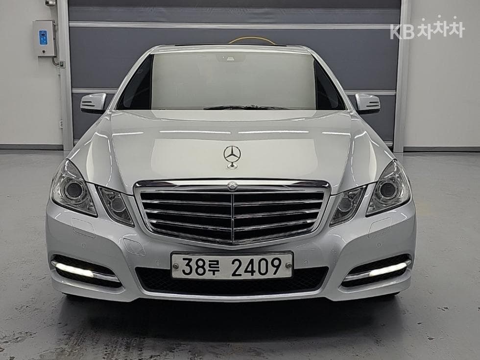 Mercedes-Benz Нов E-Клас E220 CDI Авангард W212(09~) - Image 1
