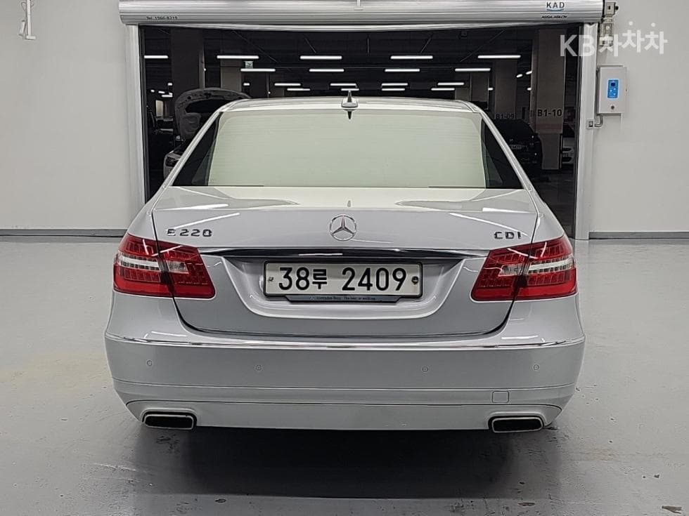 Mercedes-Benz Нов E-КласE220 CDI Авангард W212 - 3