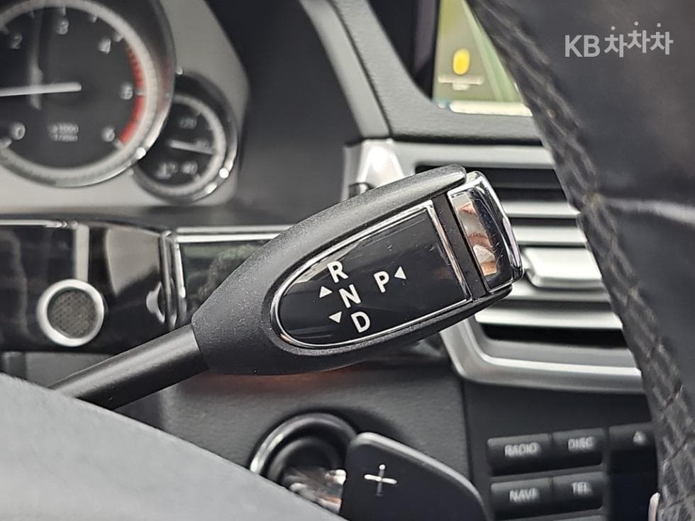 Mercedes-Benz Нов E-КласE220 CDI Авангард W212 - 8