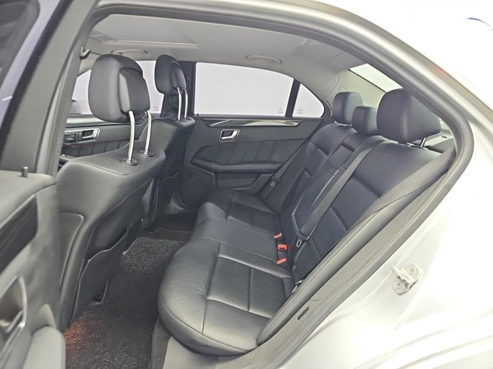 Mercedes-Benz Нов E-КласE220 CDI Авангард W212 - 12