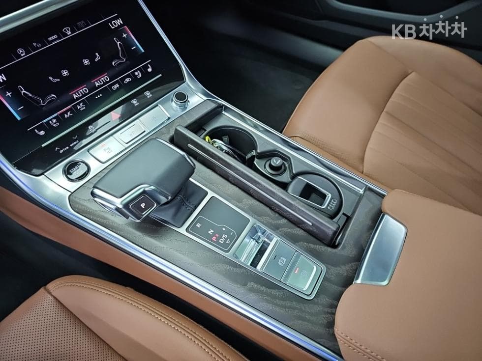 Ауди A6(C8)45 TFSI Premium - 8