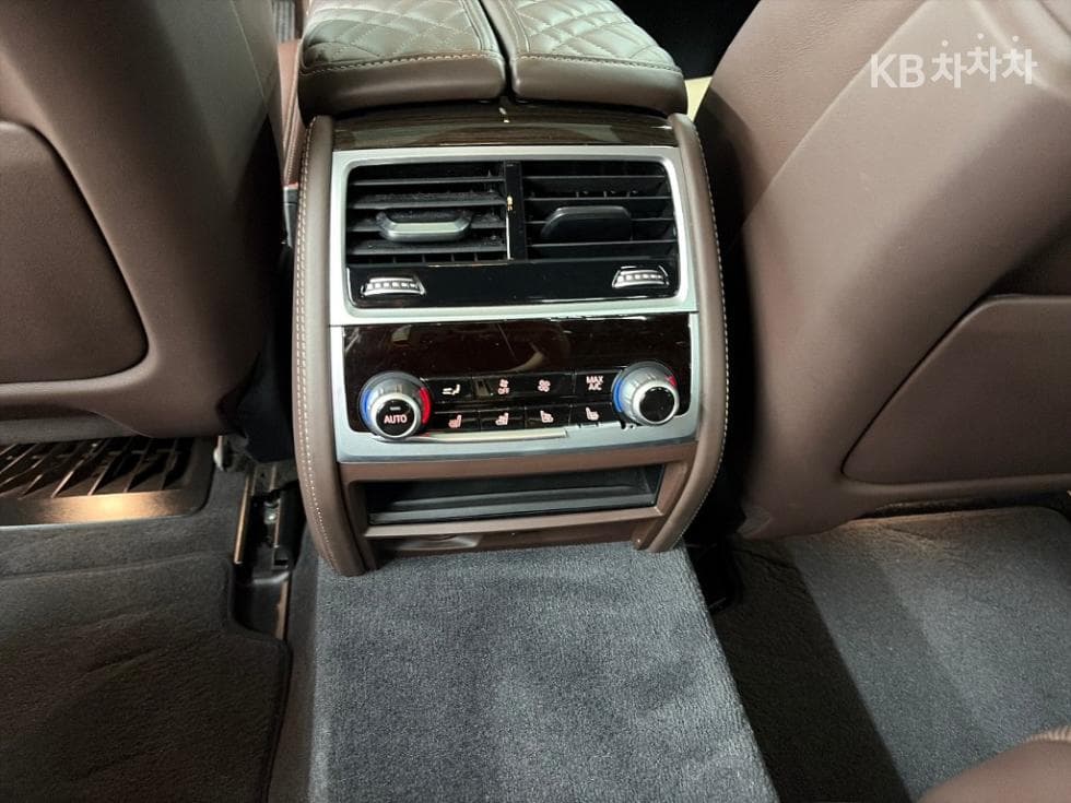BMW 7시리즈 (G11)745e sDrive Design Pure Excellence - 14