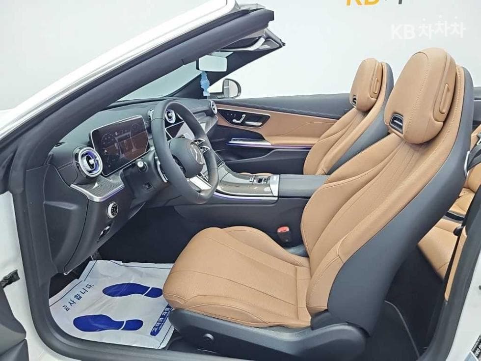 Mercedes-Benz CLE클래스 (C236)CLE 200 Cabriolet Стандартен - 12