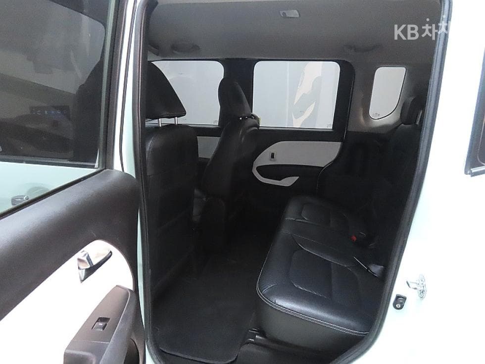Kia Ray (van)1.0 Gasoline Prestige - 11