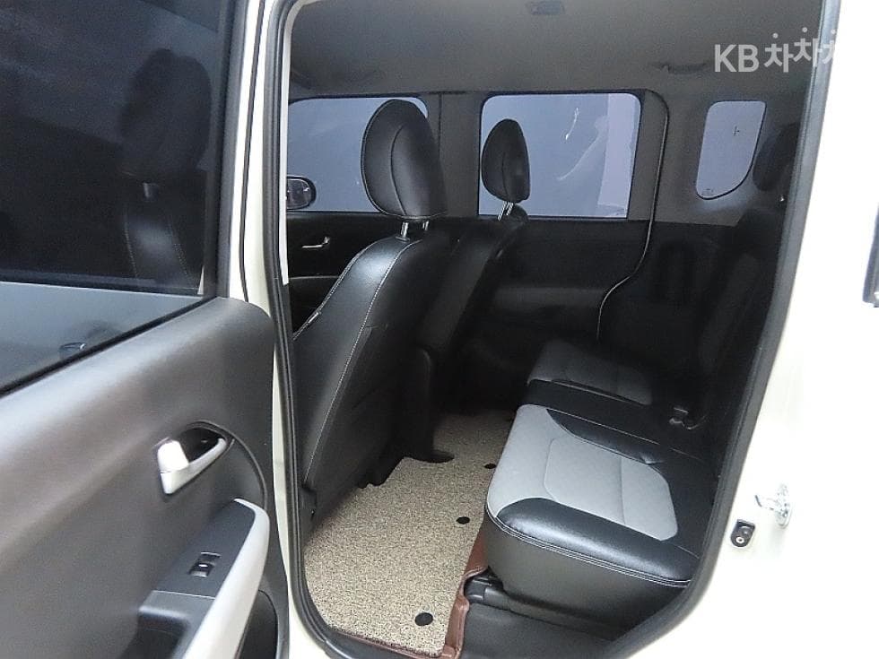 Kia The New (facelift) Ray (van)1.0 Gasoline Signature - 11