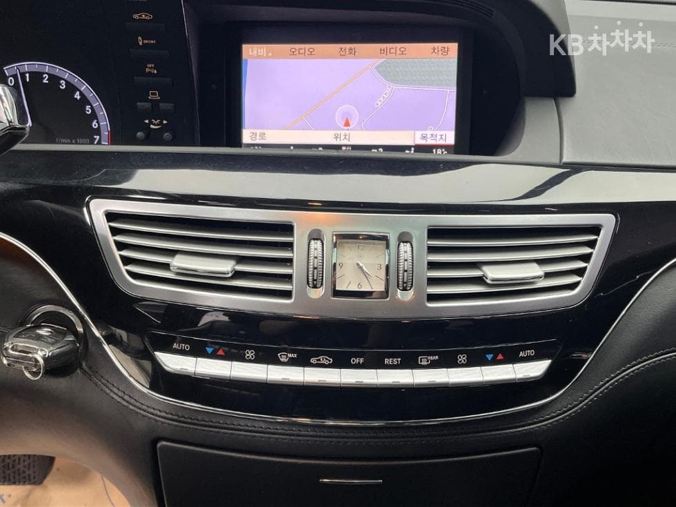 Mercedes-Benz Нов S-КласS500L 디지뇨 W221 - 12