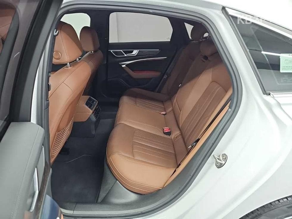 Ауди A6(C8)45 TFSI Quattro Premium - 12