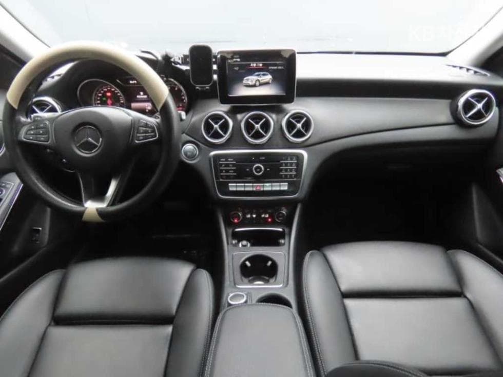 Mercedes-Benz GLA X156GLA220 Стандартен - 8