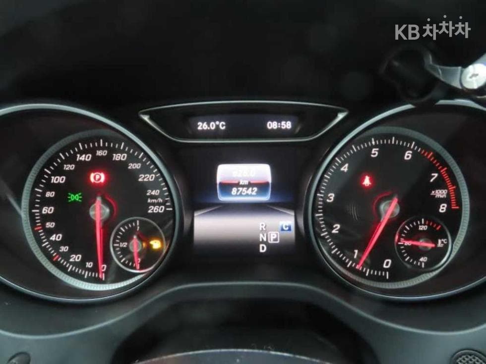 Mercedes-Benz GLA X156GLA220 Стандартен - 9