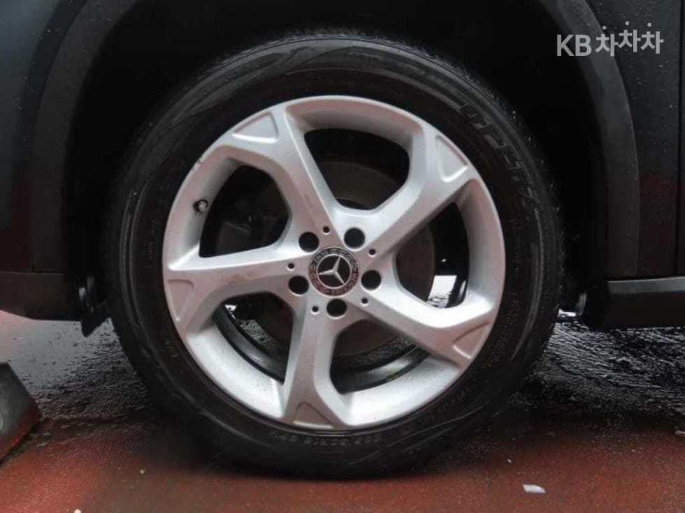 Mercedes-Benz GLA X156GLA220 Стандартен - 20