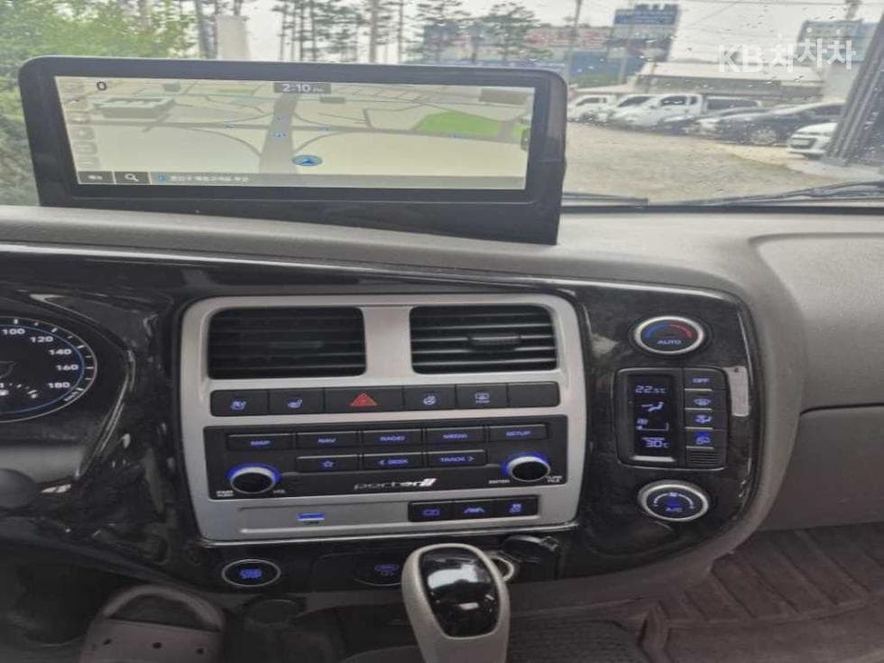 Хюндай Porter 2Удължено междуосие Super Cab LPG Premium - 7