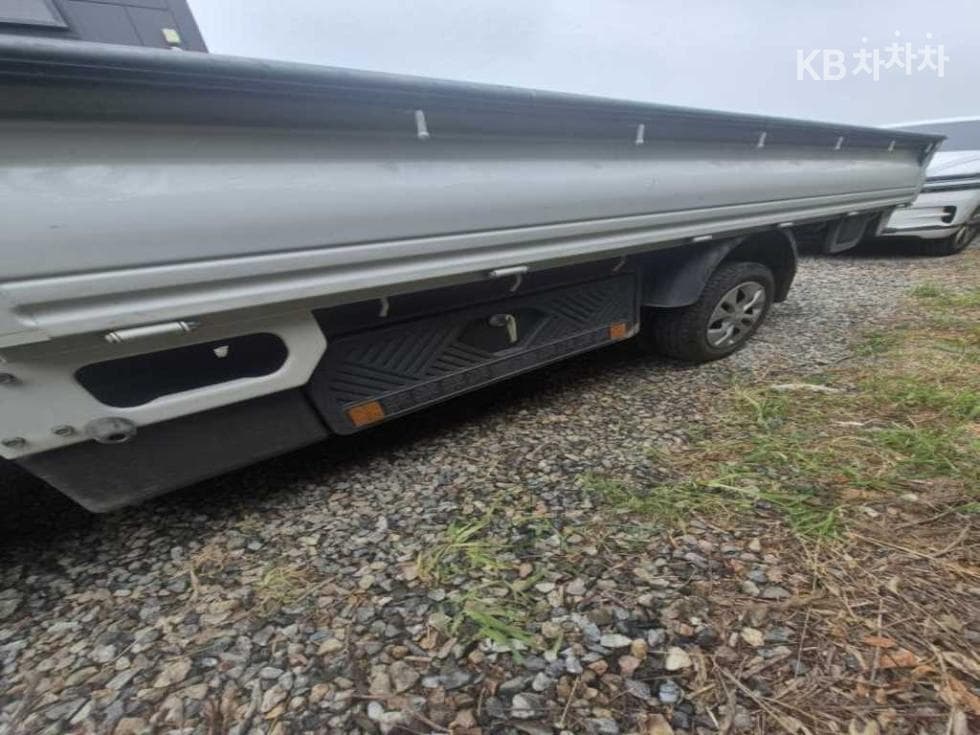 Хюндай Porter 2Удължено междуосие Super Cab LPG Premium - 10