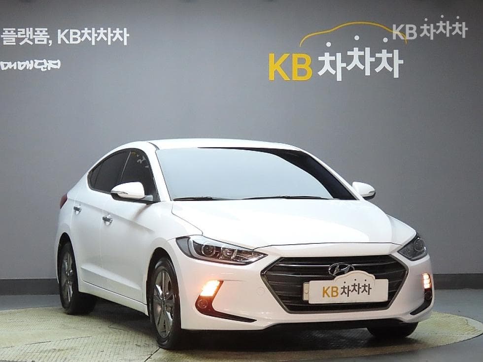 Hyundai Avante (Elantra)AD1.6 GDi Modern - 3