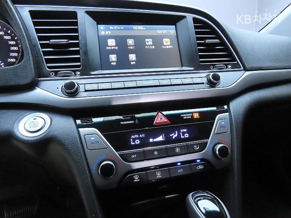 Hyundai Avante (Elantra)AD1.6 GDi Modern - 17