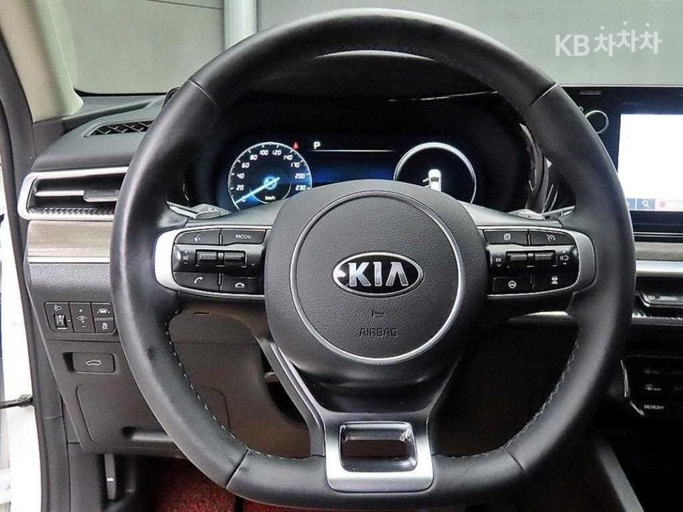 Киа K5 3-토 поколение1.6 Бензин Турбо Signature - 9
