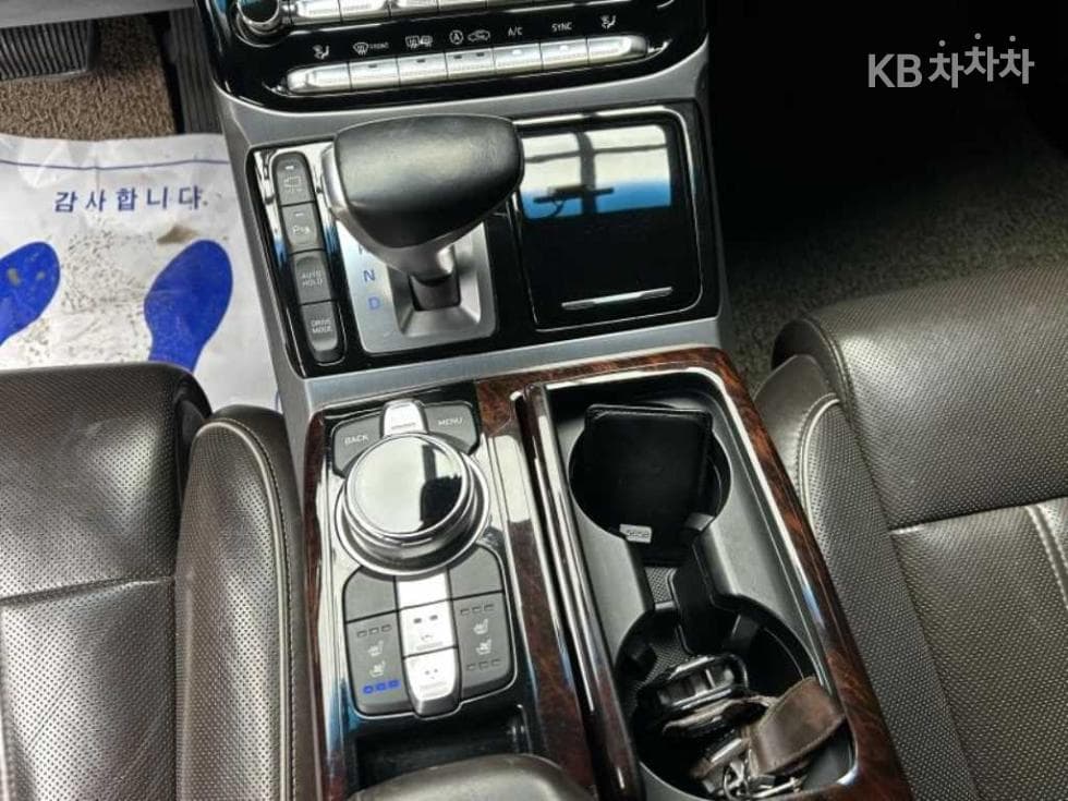 Дженезис EQ9003.8 GDI AWD Премиум Люкс - 10