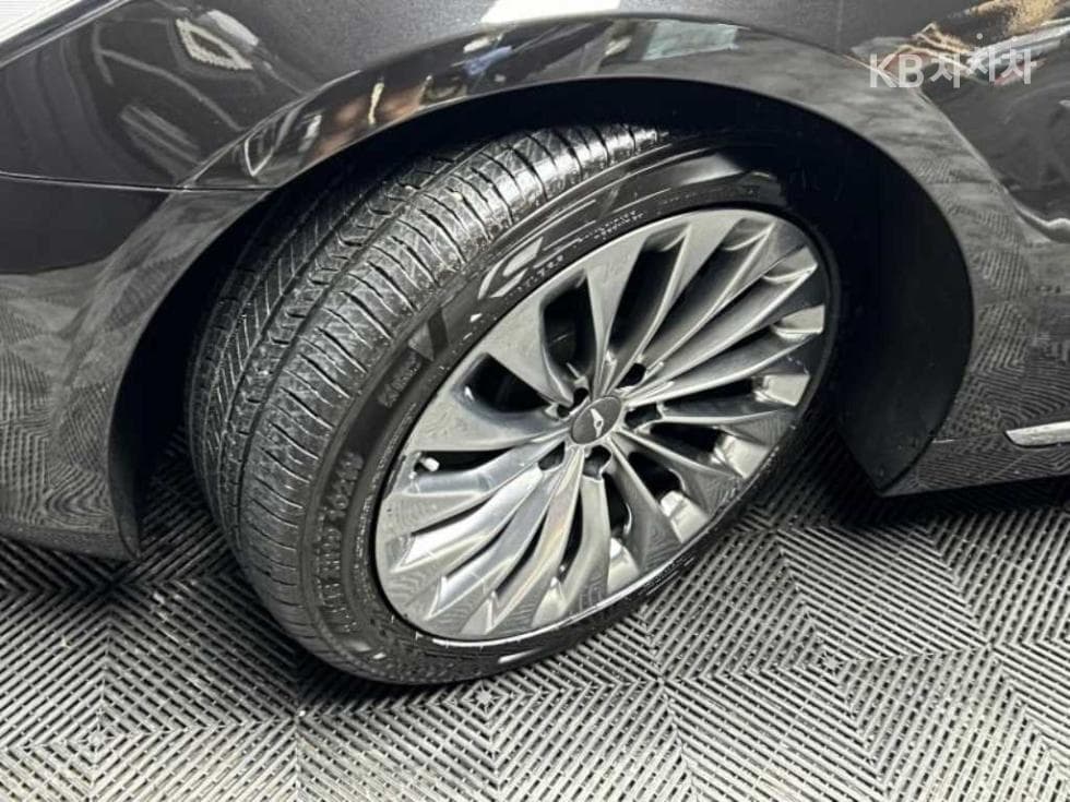 Дженезис EQ9003.8 GDI AWD Премиум Люкс - 16