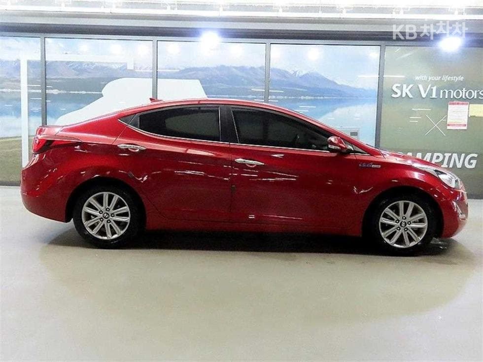 Хюндай The New (фейслифт) Avante (Elantra)1.6 VGT Premium Стандартен - 3