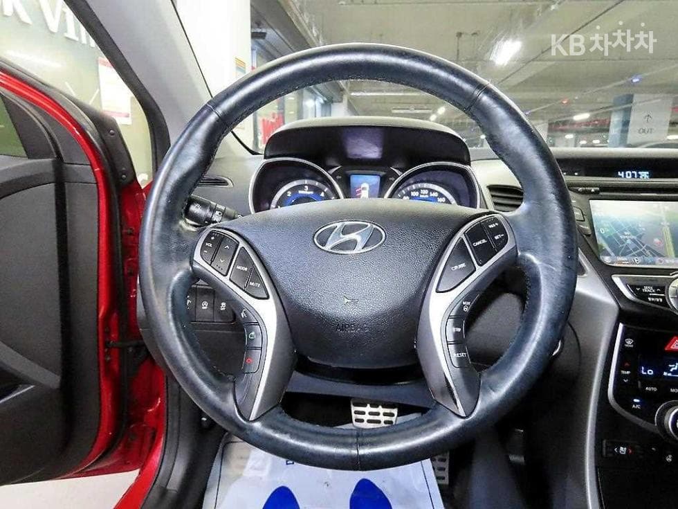 Хюндай The New (фейслифт) Avante (Elantra)1.6 VGT Premium Стандартен - 8