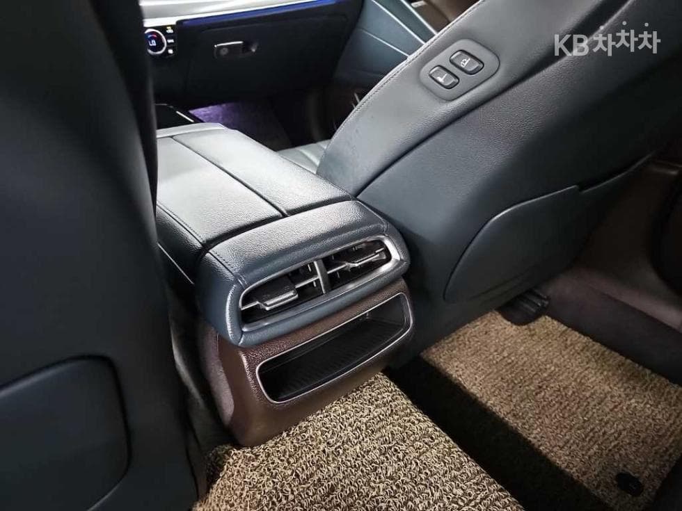 Дженезис G80(RG3)2.5 Турбо Бензин Директ Инжекция 2WD - 13