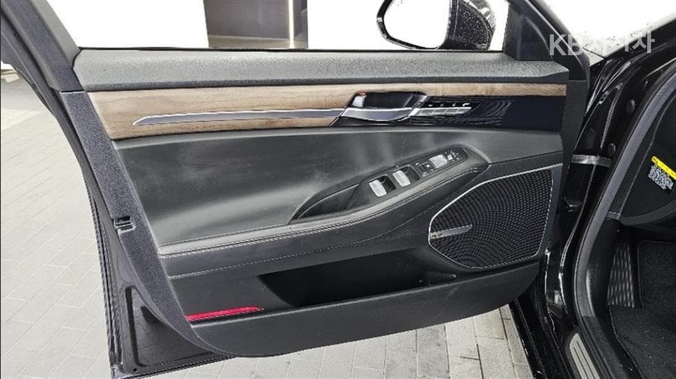 Дженезис G903.3T GDi AWD Премиум Люкс - 10