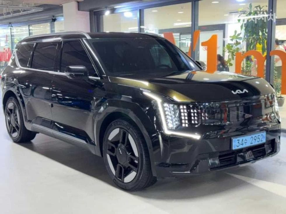 Киа EV9 AWD 어스 - Image 1