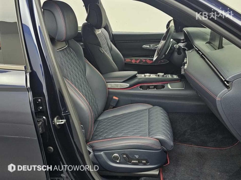 Дженезис GV70Бензин 2.5T 스포츠패키지 AWD - 10
