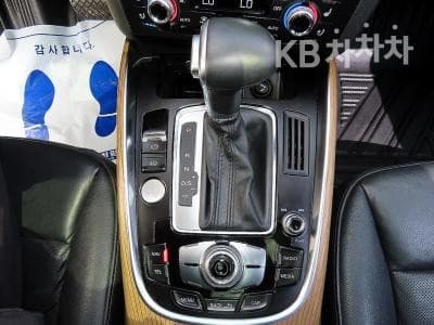 Ауди Q53.0 Турбо Дизел Инжекция 콰트로 Динамичен 8R - 10