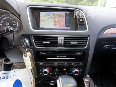 Ауди Q53.0 Турбо Дизел Инжекция 콰트로 Динамичен 8R - 12