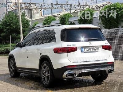 Mercedes-Benz GLB(X247)GLB 250 4Matic - 3