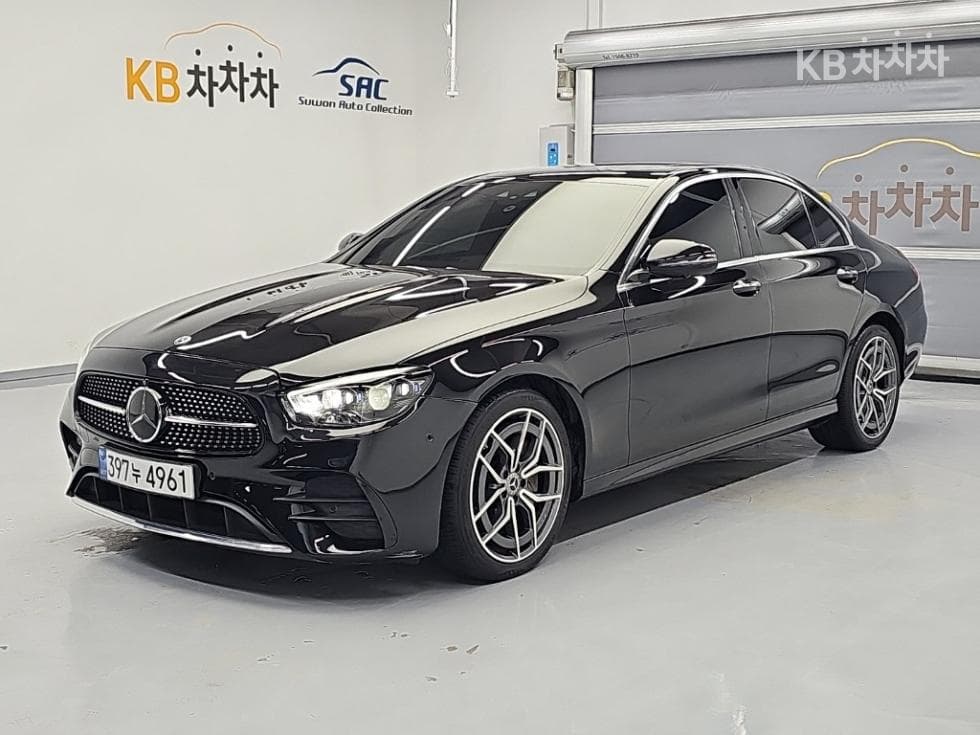 Mercedes-Benz E-Клас (W213) E220d 4MATIC AMG Line - Image 1