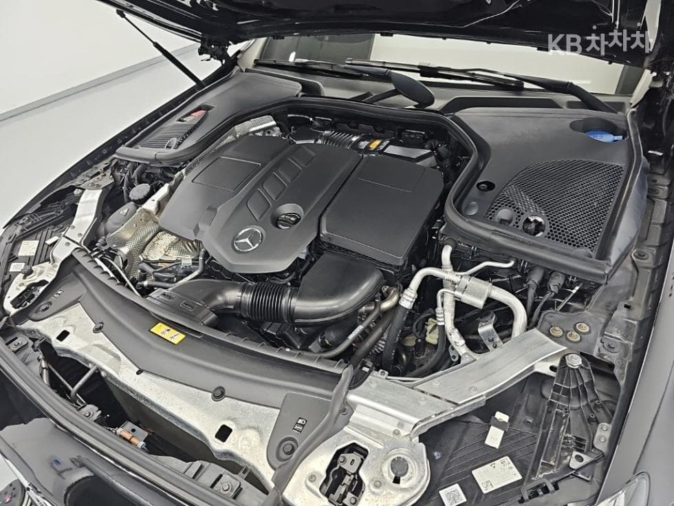 Mercedes-Benz E-Клас (W213)E220d 4MATIC AMG Line - 5