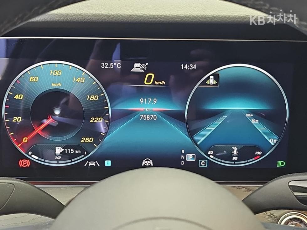 Mercedes-Benz E-Клас (W213)E220d 4MATIC AMG Line - 6