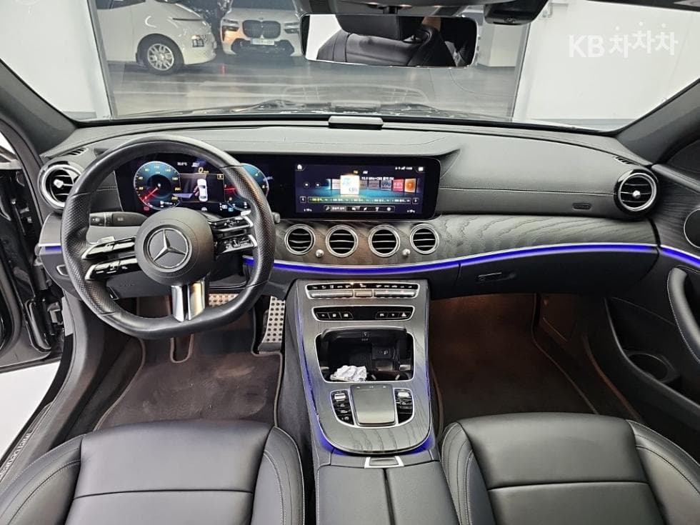 Mercedes-Benz E-Клас (W213)E220d 4MATIC AMG Line - 7