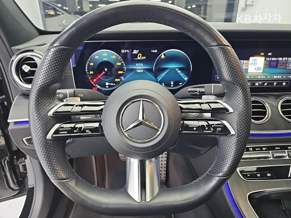 Mercedes-Benz E-Клас (W213)E220d 4MATIC AMG Line - 9