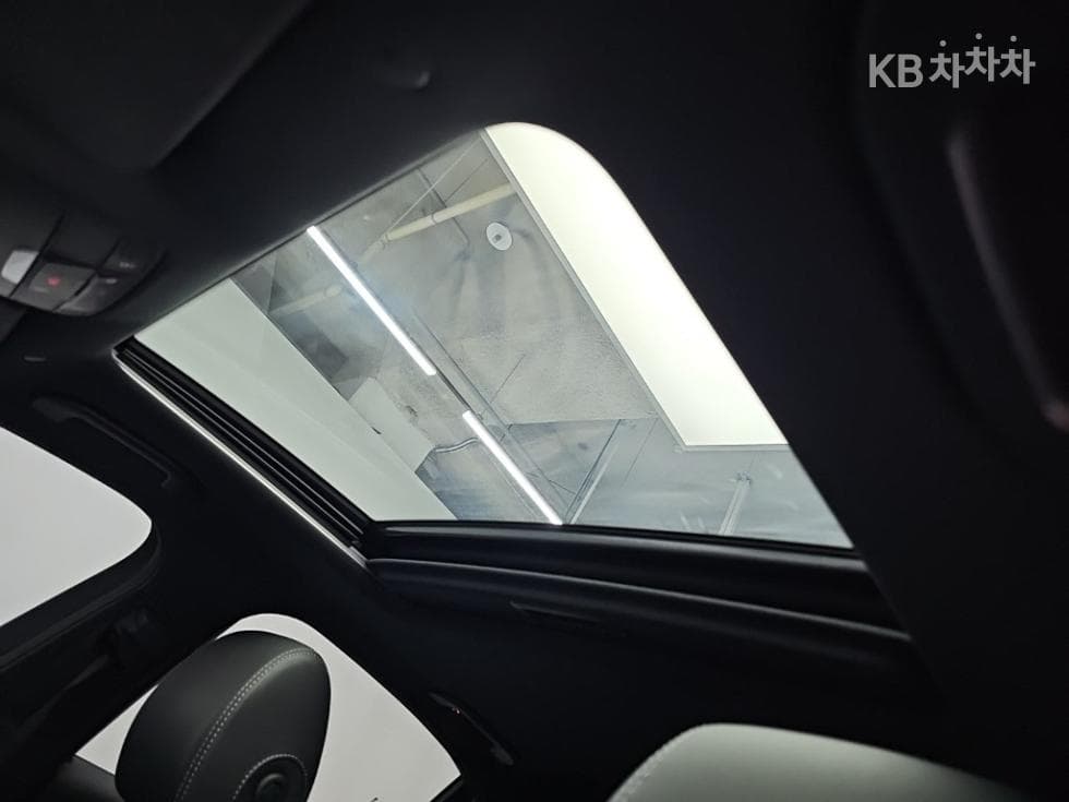 Mercedes-Benz E-Клас (W213)E220d 4MATIC AMG Line - 14