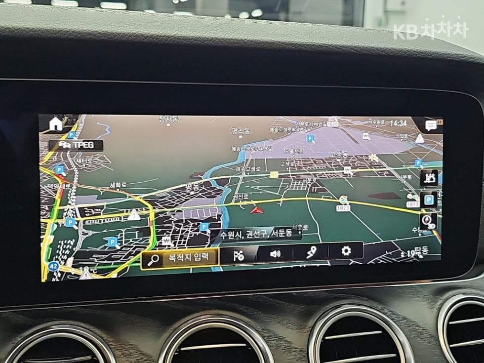 Mercedes-Benz E-Клас (W213)E220d 4MATIC AMG Line - 15